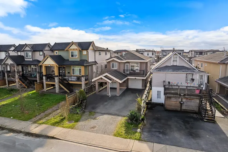 268 HAMPTON STREET - photo 3 of 25