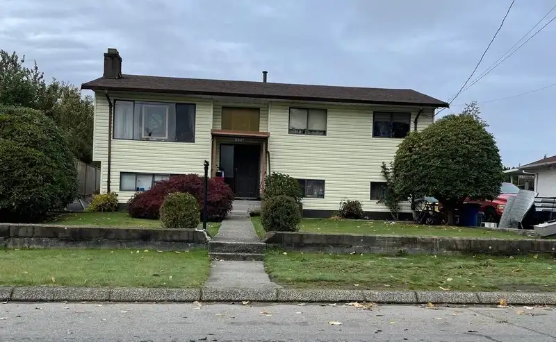 9307 135 STREET - photo 1 of 1