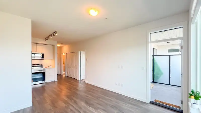 214 13623 81A AVENUE - photo 4 of 23