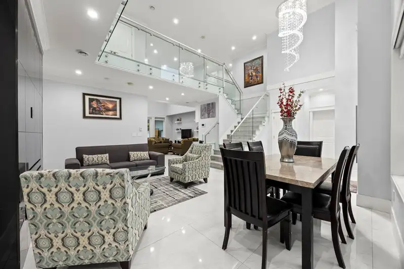 12973 GLENGARRY CRESCENT - photo 4 of 24