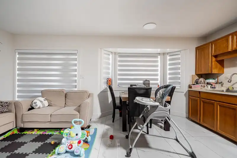 6072 133A STREET - photo 4 of 29