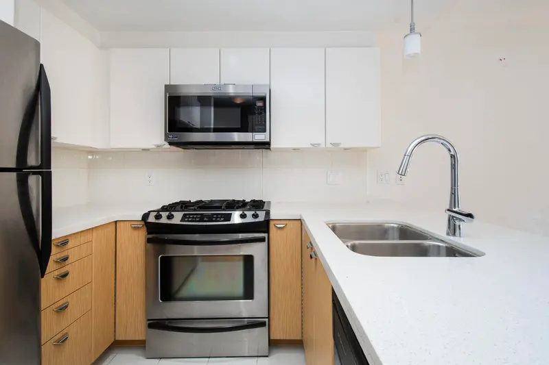 301 160 W 3RD STREET - photo 2 of 21