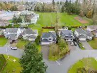 5922 186A STREET - thumbnail 32