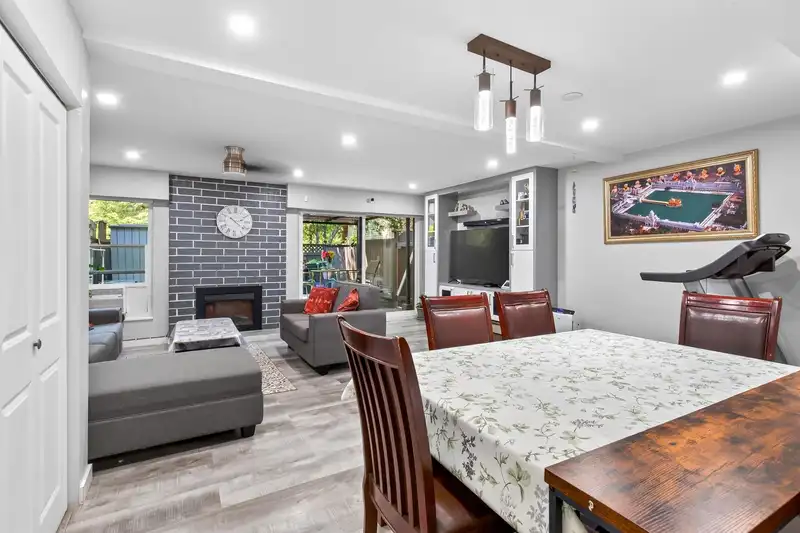 172 7452 138 STREET - photo 2 of 25