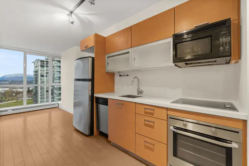 1501 13380 108 AVENUE - photo 4 of 25