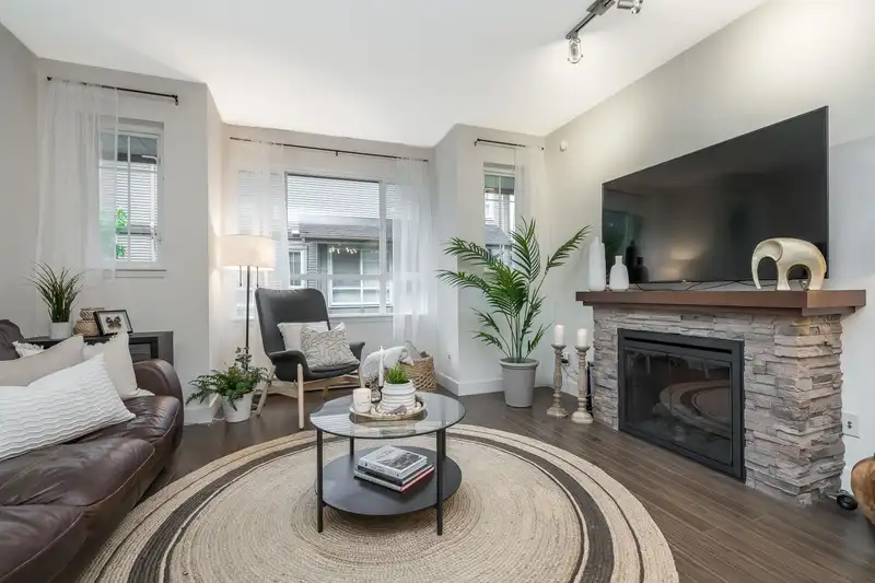 88 7088 191 STREET - photo 2 of 32