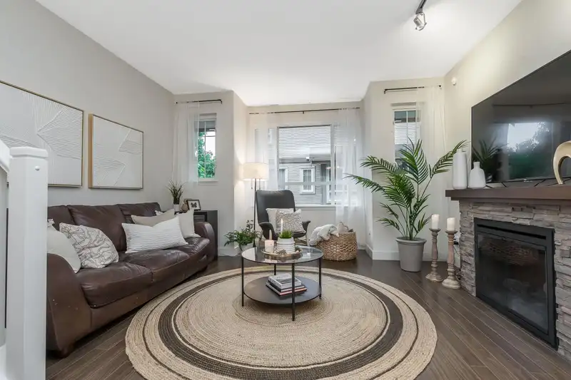 88 7088 191 STREET - photo 3 of 32