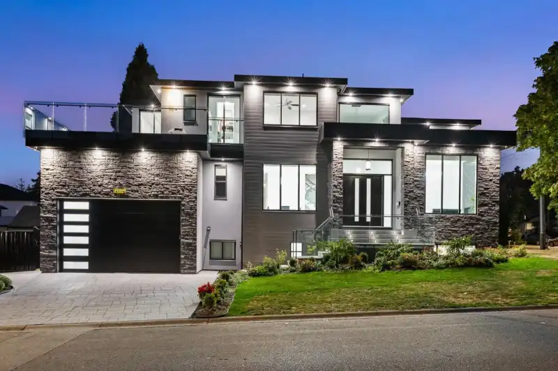 12682 78 AVENUE - photo 1 of 36