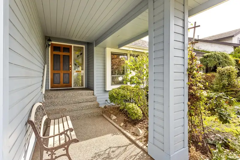 6680 128B STREET - photo 3 of 39