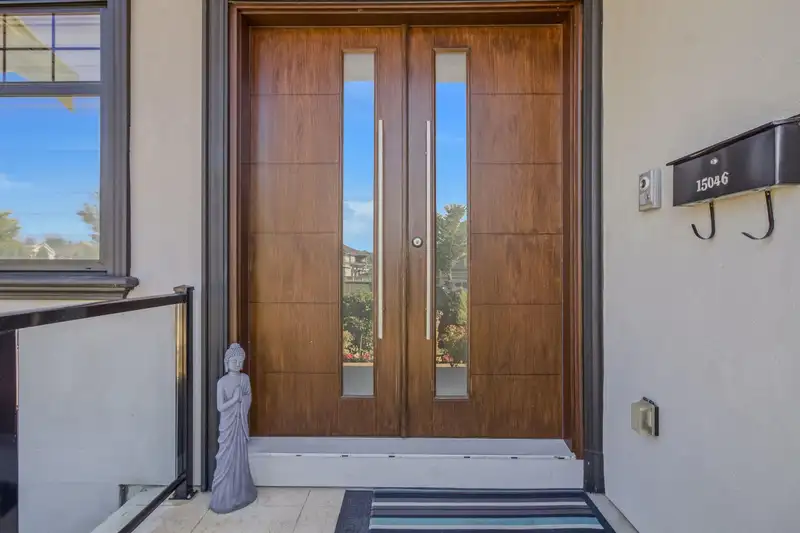 15046 76A AVENUE - photo 4 of 40