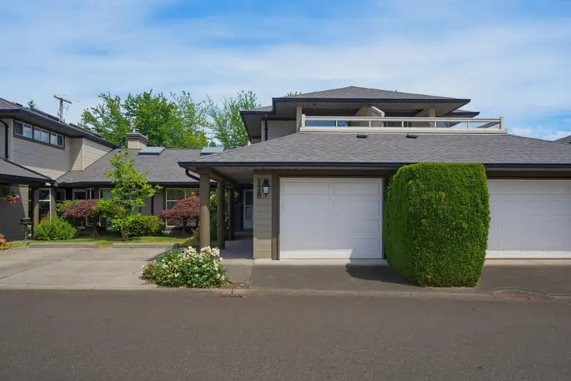178 16080 82 AVENUE - photo 2 of 40