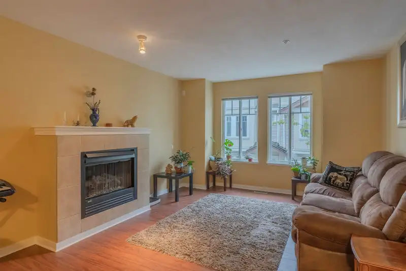 84 12711 64 AVENUE - photo 1 of 26