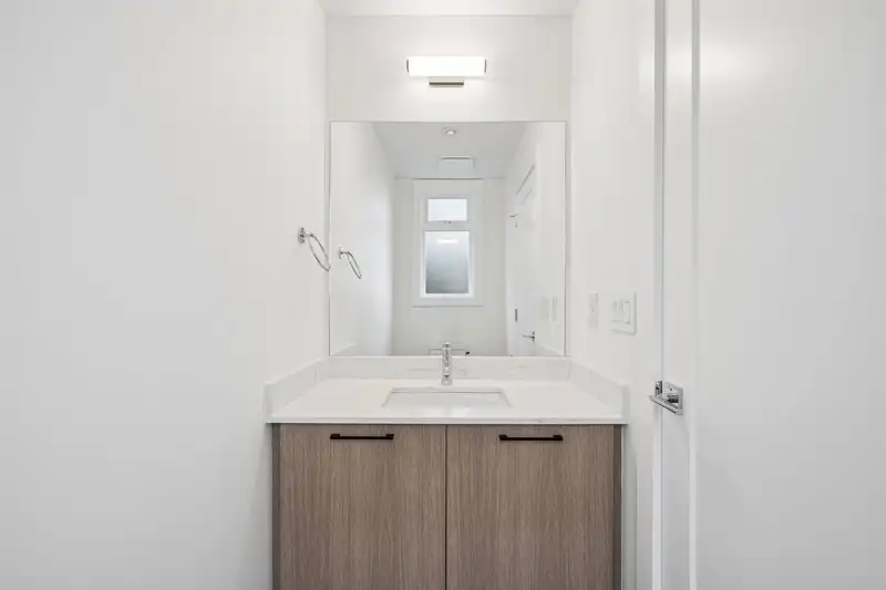 25 17429 59 AVENUE - photo 4 of 13
