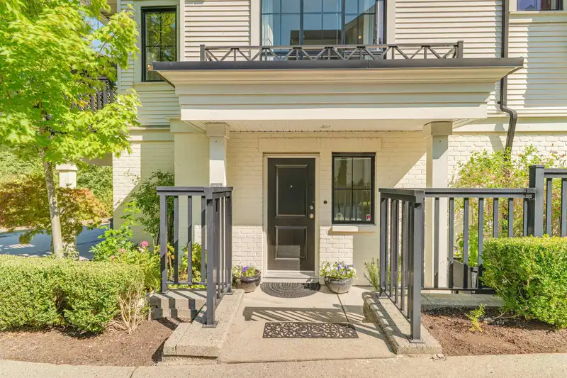 39 14888 62 AVENUE - photo 2 of 40