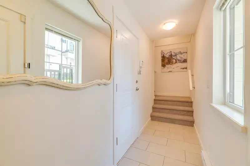 39 14888 62 AVENUE - photo 4 of 40