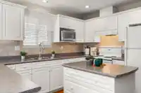 6079 170 STREET - thumbnail 11