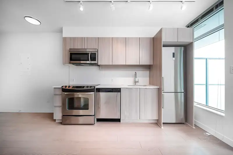 1513 13308 CENTRAL AVENUE - photo 3 of 14