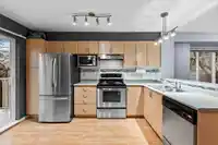 1 15175 62A AVENUE - thumbnail 8