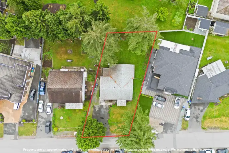 12232 85A AVENUE - photo 2 of 27