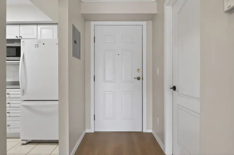 308 2340 HAWTHORNE AVENUE - photo 3 of 25