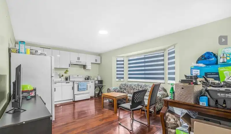6848 135 AVENUE - photo 3 of 8
