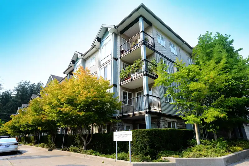 308 14877 100 AVENUE - photo 1 of 21