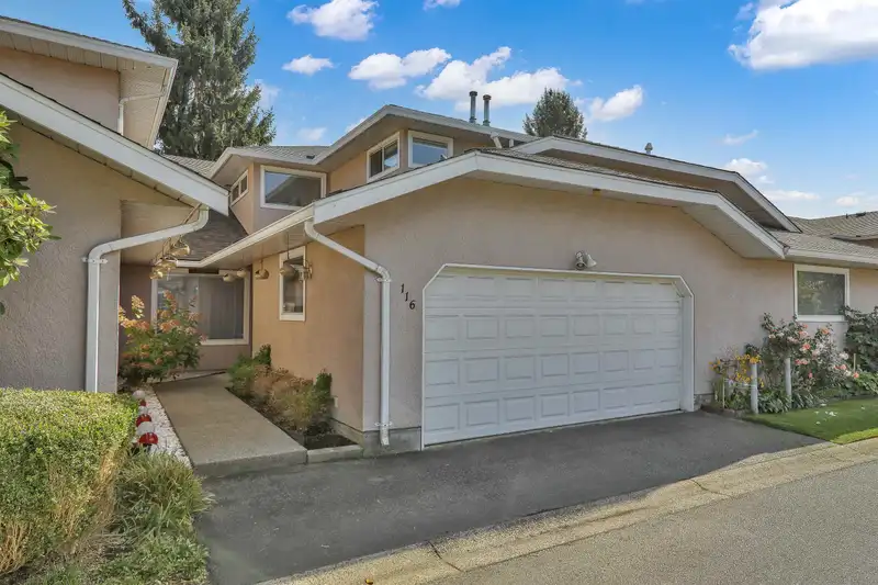 116 15501 89A AVENUE - photo 1 of 25