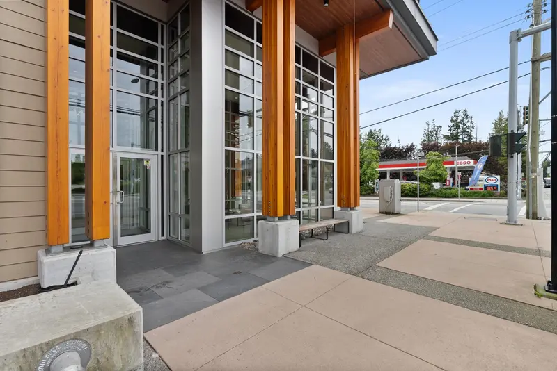 205 14022 NORTH BLUFF ROAD - photo 1 of 25