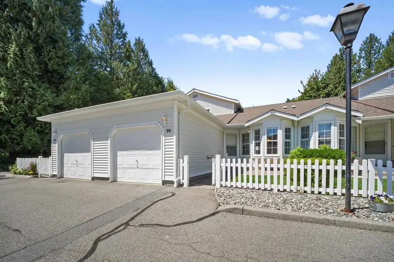 35 6537 138 STREET - photo 1 of 28