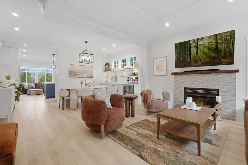 5 18088 8 AVENUE - photo 4 of 25