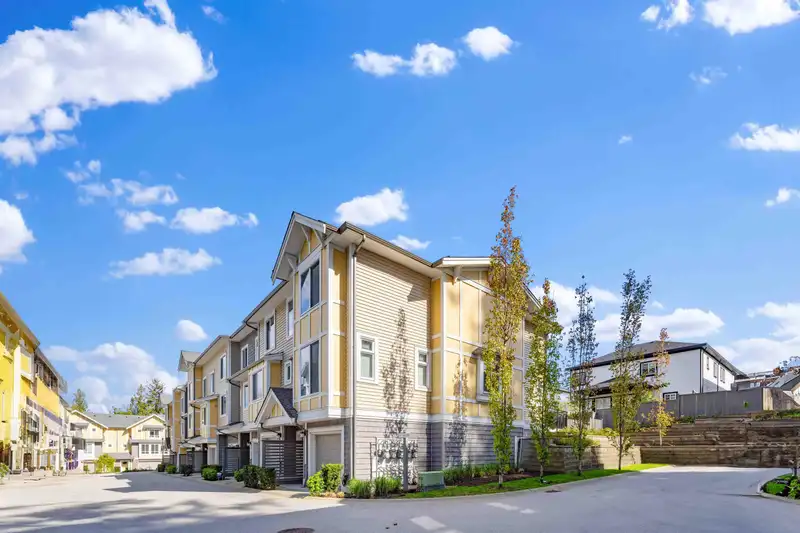 156 9718 161A STREET - photo 3 of 3