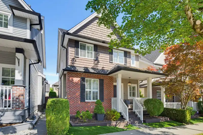 6748 193 STREET - photo 2 of 40
