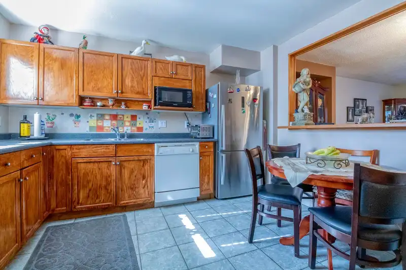 32 6625 138TH STREET - photo 3 of 21