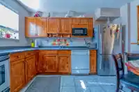 32 6625 138TH STREET - thumbnail 4