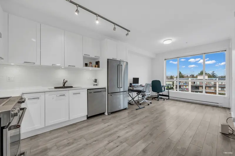 316 5638 201A STREET - photo 1 of 24