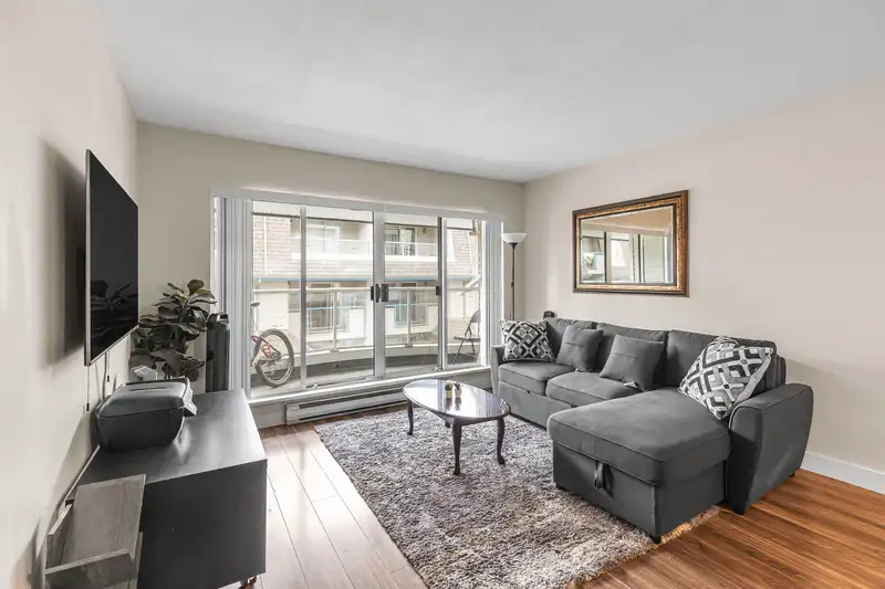 210 13771 72A AVENUE - photo 3 of 23