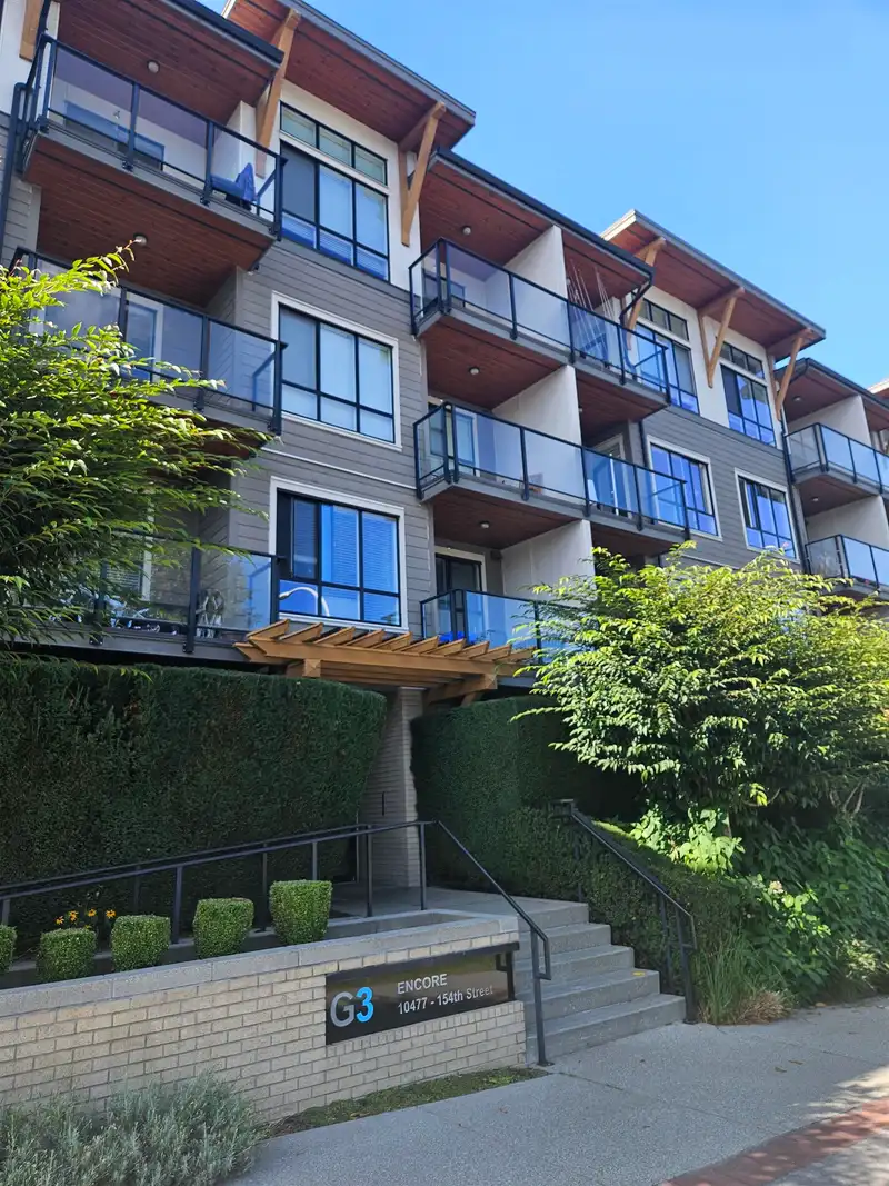 203 10477 154 STREET - photo 2 of 32