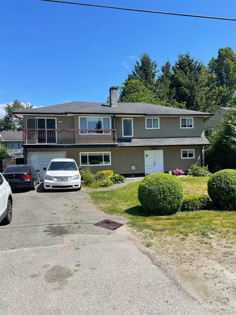 10618 141 STREET - photo 2 of 32