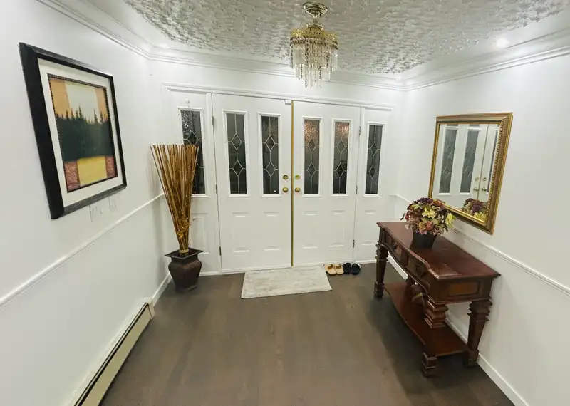 14962 96A AVENUE - photo 2 of 24