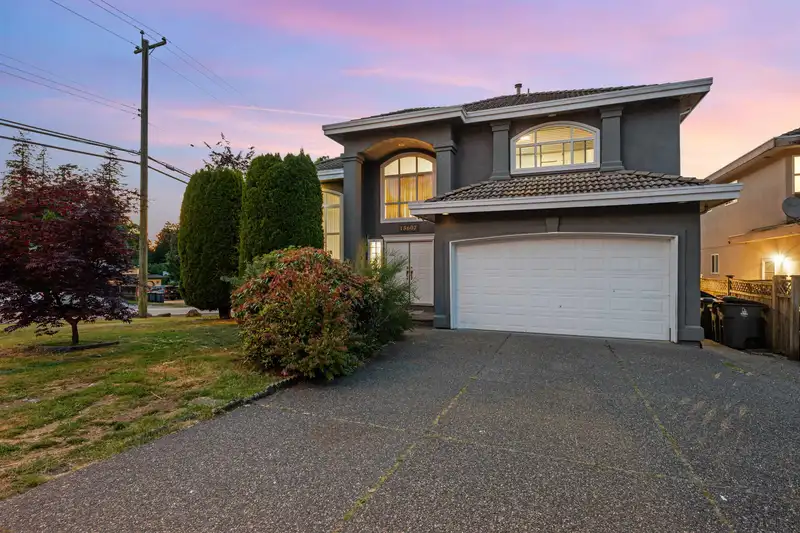13607 60A AVENUE - photo 1 of 39