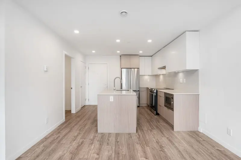 209 13969 96 AVENUE - photo 4 of 25