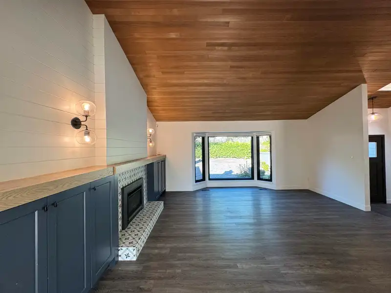 15032 SPENSER DRIVE - photo 3 of 25