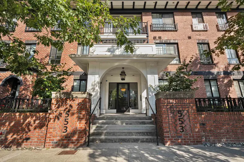 301 553 FOSTER AVENUE - photo 1 of 25