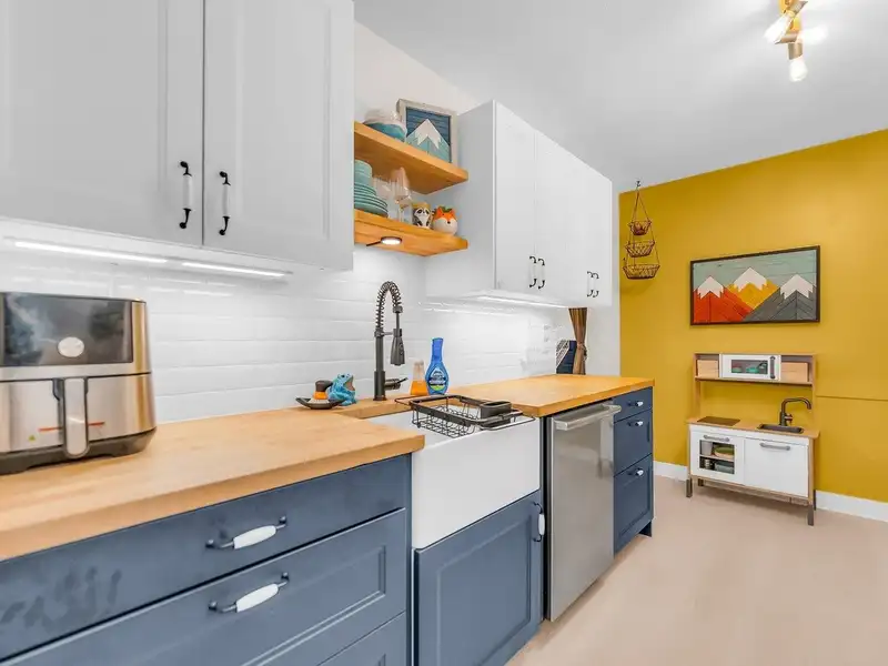 105 19352 FRASER HIGHWAY - photo 2 of 30
