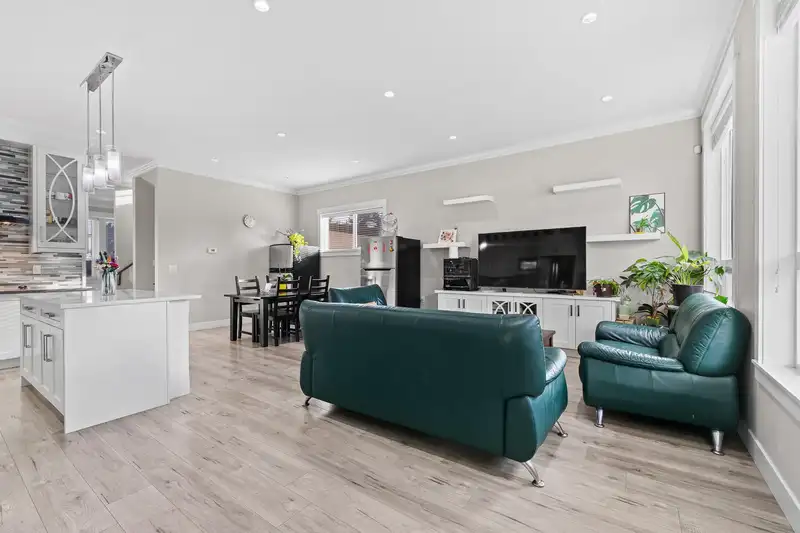 10579 132 STREET - photo 1 of 30