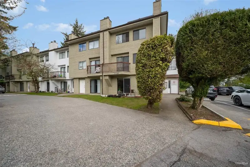 212 7144 133B STREET - photo 1 of 4