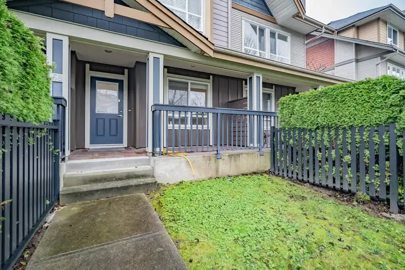 58 7088 191 STREET - photo 2 of 21