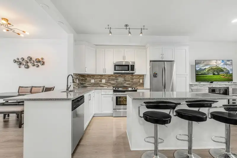 114 19525 73 AVENUE - photo 4 of 28