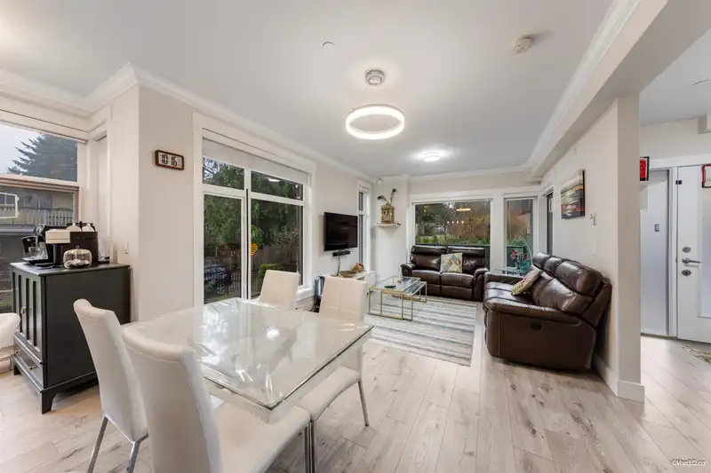 207 13799 101 AVENUE - photo 1 of 31