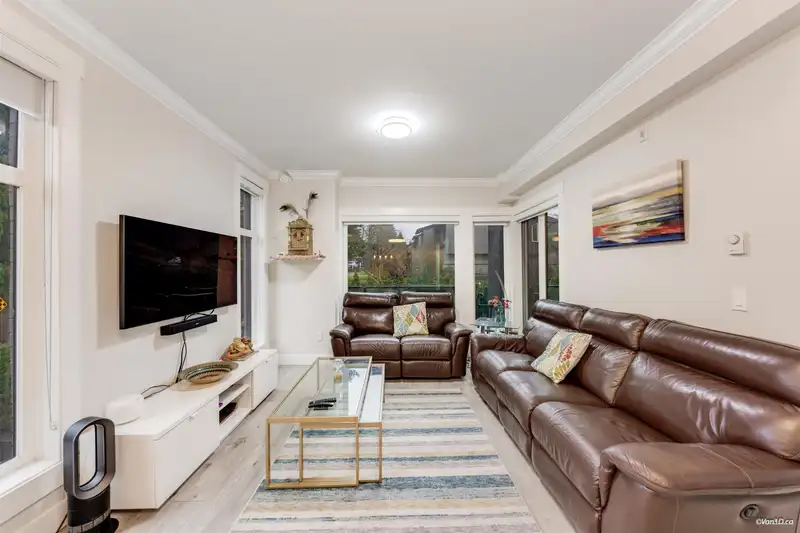 207 13799 101 AVENUE - photo 3 of 31